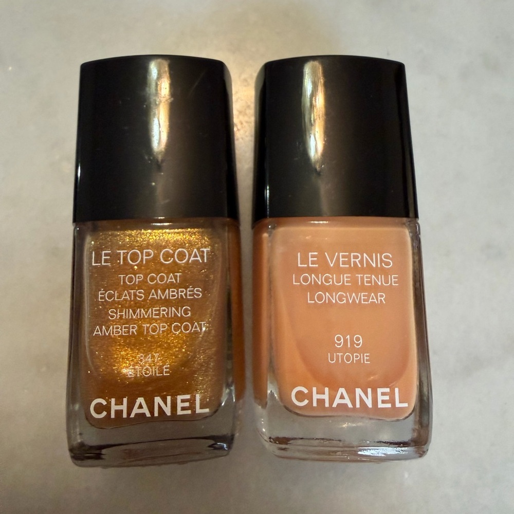 New CHANEL Shimmering Gold Top Coat and Peach Nail Polish Duo